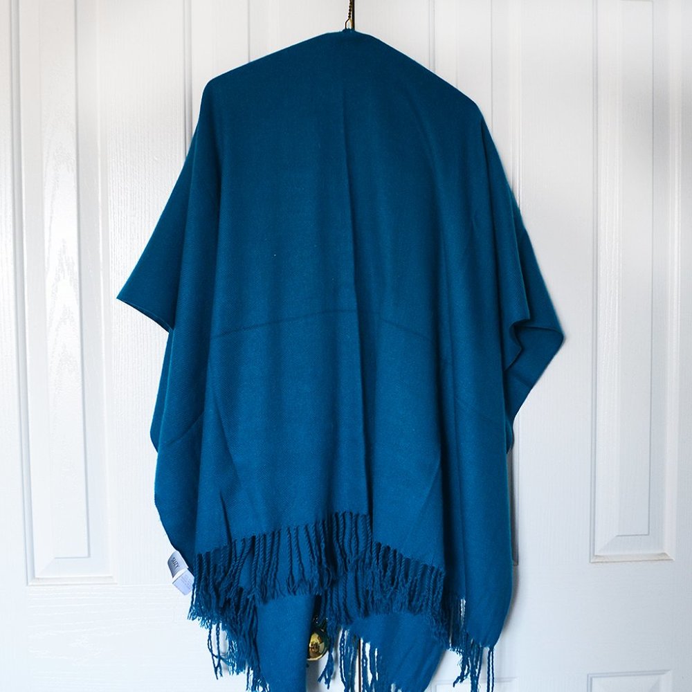 3/$30 - Suzy Shier Teal Poncho - Picture 2 of 6